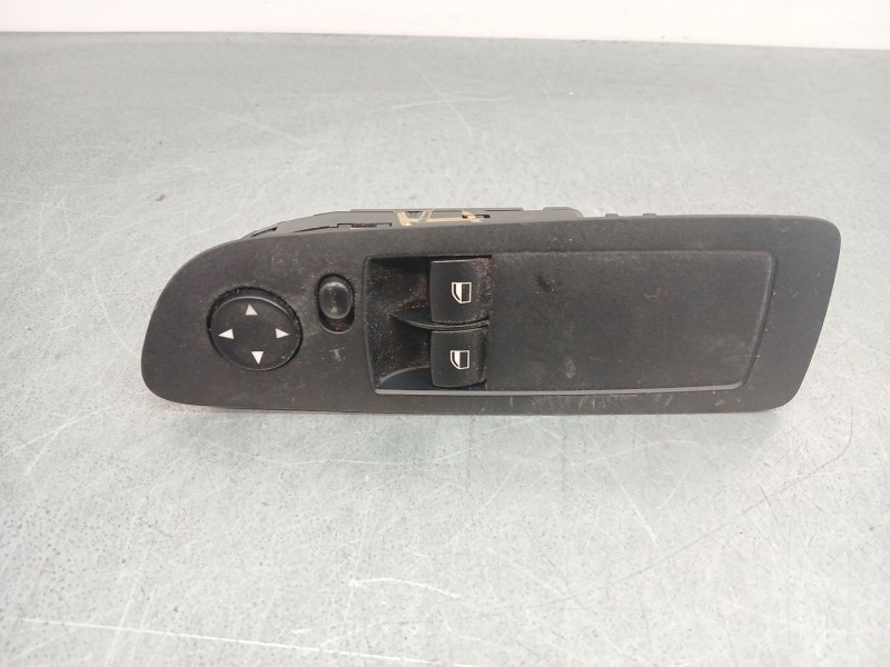 Recambio de mando elevalunas delantero izquierdo para bmw 1 (e81) 116 d referencia OEM IAM 921652001  