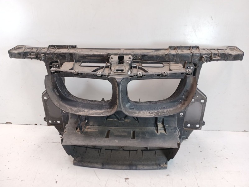 Recambio de panel frontal para bmw 1 (e81) 116 d referencia OEM IAM 51647193192  