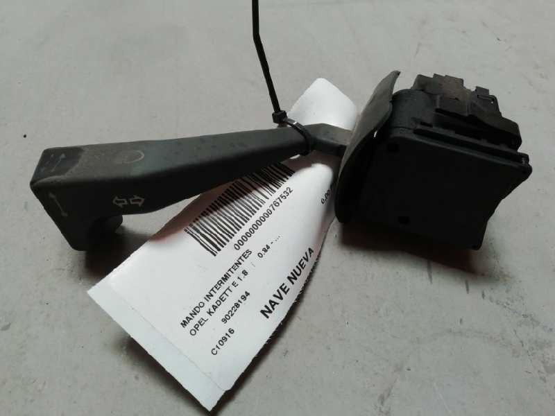 Recambio de mando intermitentes para opel kadett e 1.8 referencia OEM IAM 90228194  