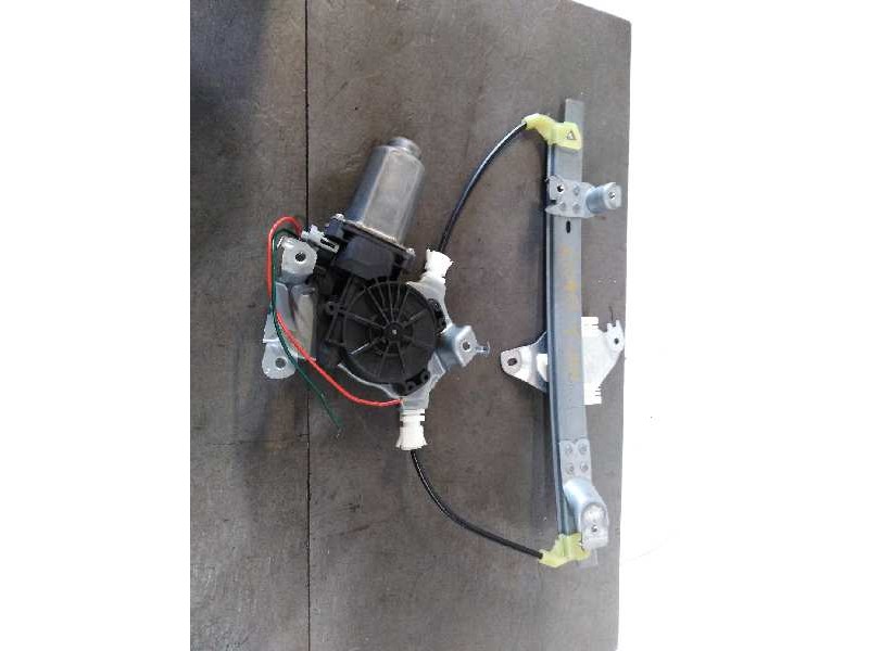 Recambio de elevalunas trasero derecho para nissan qashqai (j10) acenta referencia OEM IAM 402190A ELECTRICO 2 PIN 
