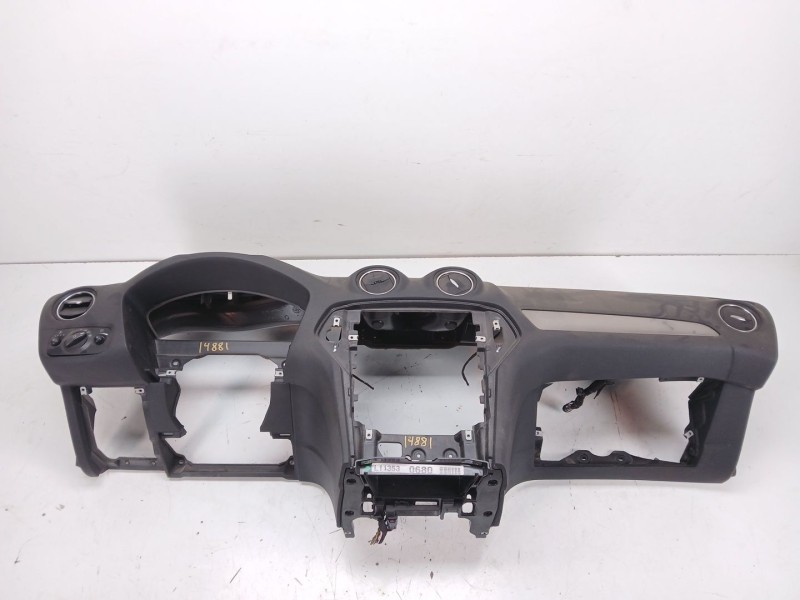 Recambio de salpicadero para ford mondeo ber. (ca2) ghia referencia OEM IAM 7S7118A274AB  