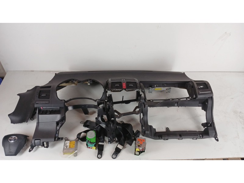 Recambio de kit airbag para toyota auris (_e15_) 1.8 hybrid (zwe150_) referencia OEM IAM   