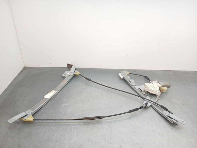 Recambio de elevalunas delantero derecho para bmw 1 (e81) 116 d referencia OEM IAM 51337165596  