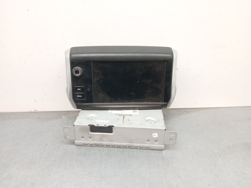 Recambio de sistema audio / radio cd para peugeot 208 i (ca_, cc_) 1.2 vti 82 referencia OEM IAM 9821908880  