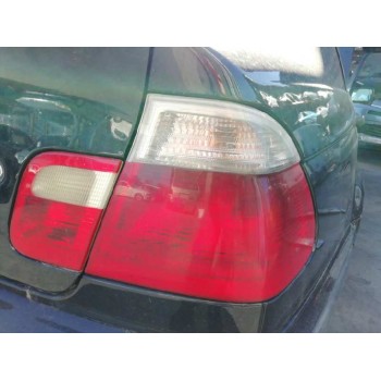 PILOTO TRASERO DERECHO 8383822 UNA GRIETA 