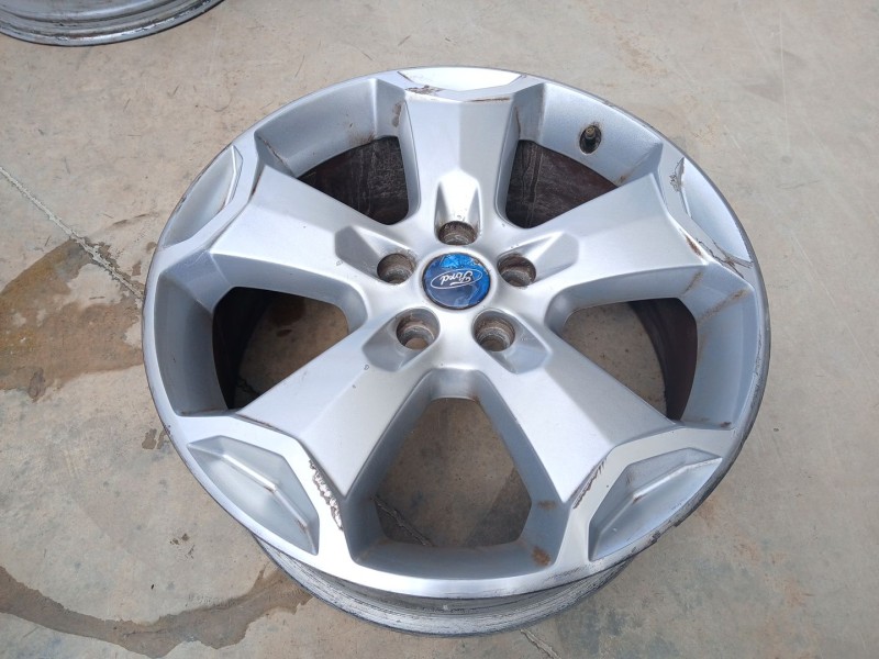 Recambio de llanta para ford kuga i 2.5 4x4 referencia OEM IAM 8V4J1007BB  18PULGADAS
