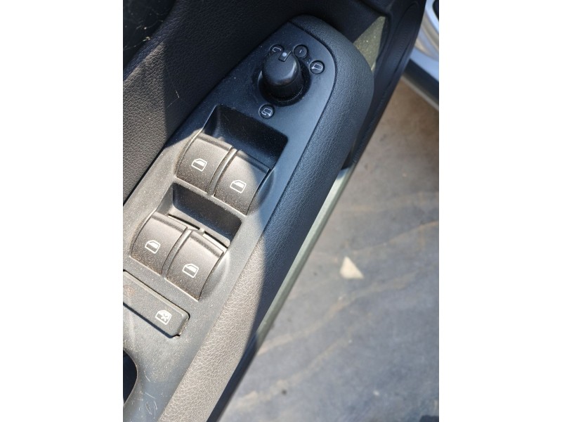 Recambio de mando elevalunas delantero izquierdo para seat exeo st (3r5) 2.0 tdi referencia OEM IAM   