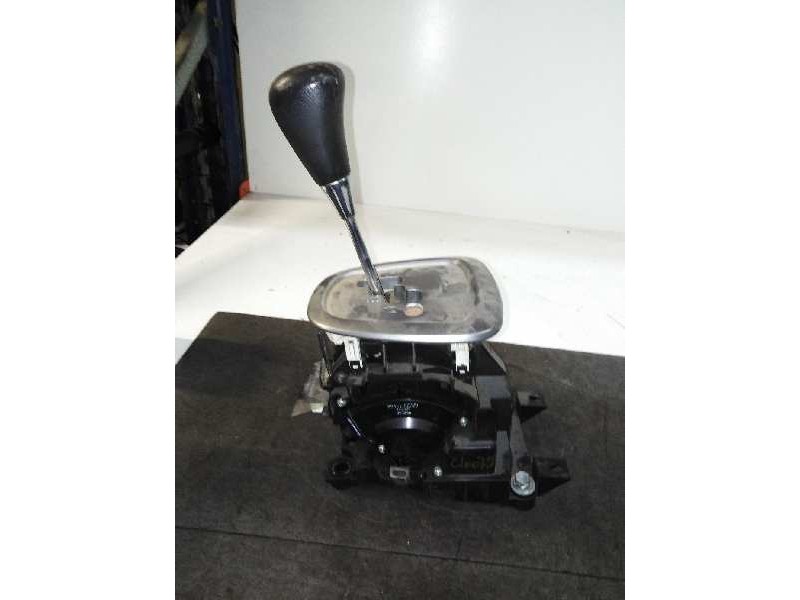 Recambio de palanca cambio para peugeot 107 básico referencia OEM IAM 89415152020 AUTO 