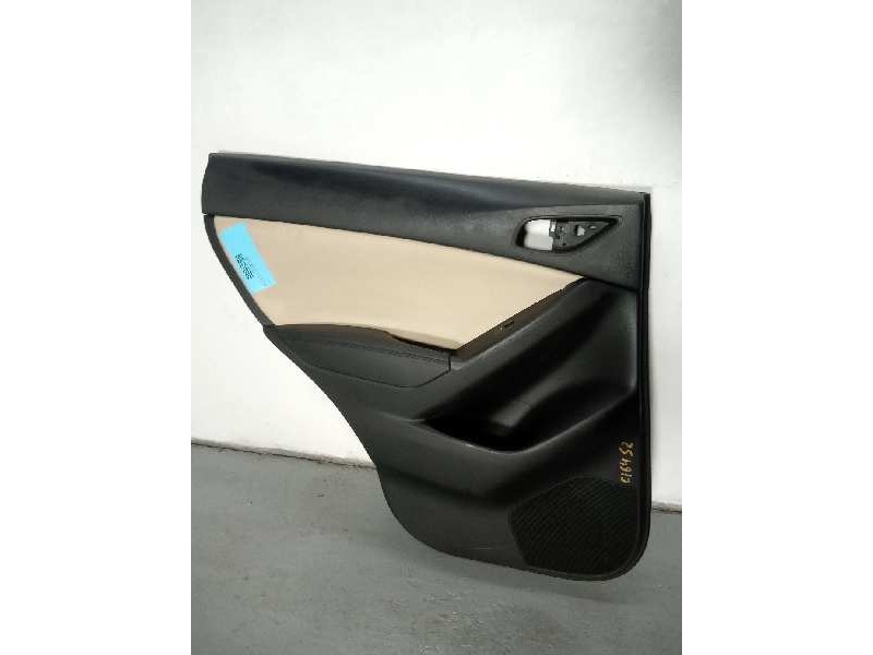 Recambio de guarnecido puerta trasera izquierda para mazda cx-5 2.2 turbodiesel cat referencia OEM IAM   