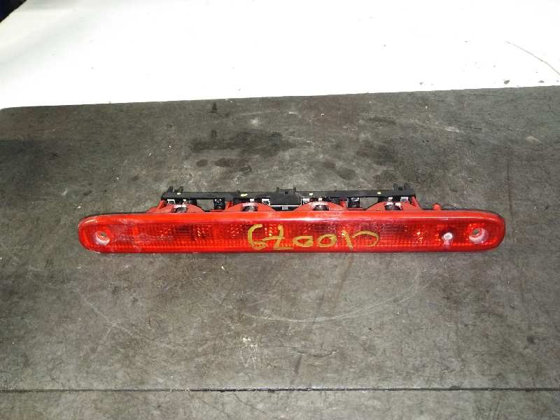 Recambio de luz central de freno para peugeot 107 básico referencia OEM IAM   