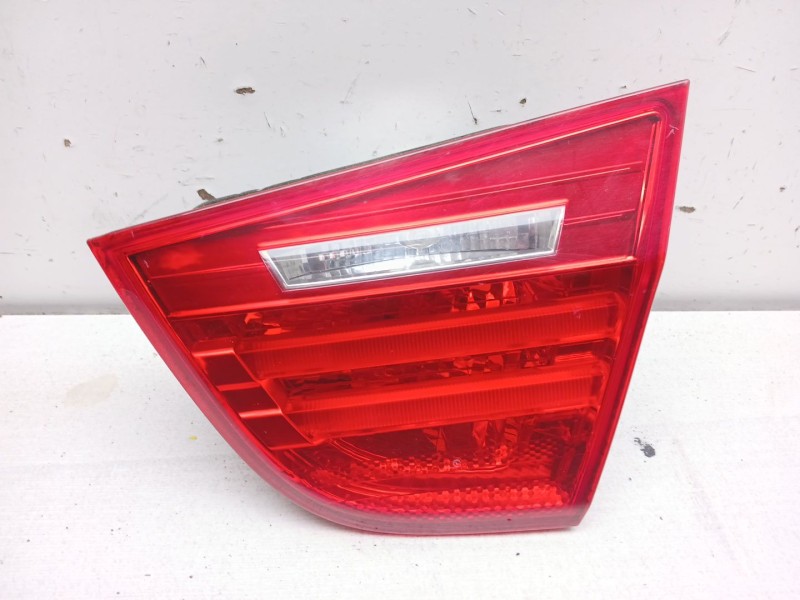 Recambio de piloto trasero derecho interior para bmw 3 (e90) 320 d referencia OEM IAM 63217289428  