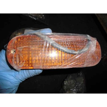 PILOTO DELANTERO IZQUIERDO AMBAR DE PARAGOLPES