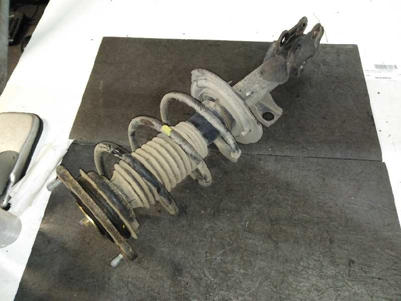 Recambio de amortiguador delantero derecho para hyundai i30 (gd) classic referencia OEM IAM   