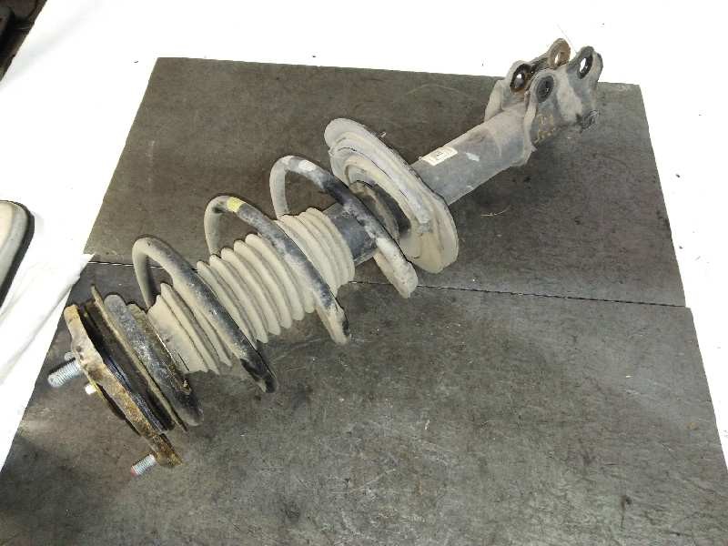 Recambio de amortiguador delantero izquierdo para hyundai i30 (gd) classic referencia OEM IAM   