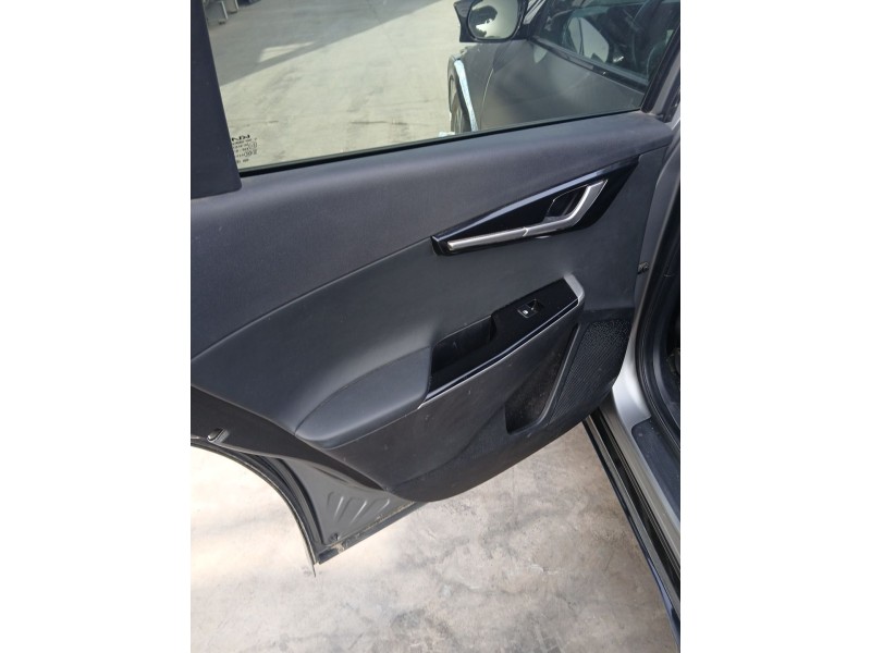 Recambio de guarnecido puerta trasera izquierda para kia ev6 (cv) 77 referencia OEM IAM 83C01CV200  