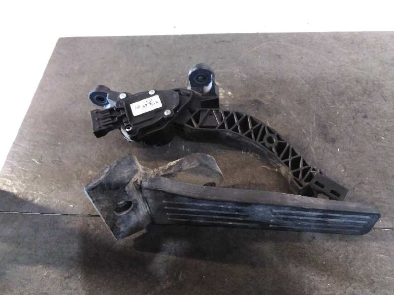 Recambio de potenciometro pedal para hyundai i30 (gd) classic referencia OEM IAM 327003XXX  