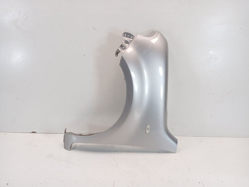 Recambio de aleta delantera izquierda para nissan cube (z12) 1.6 16v referencia OEM IAM F31011FAMA  