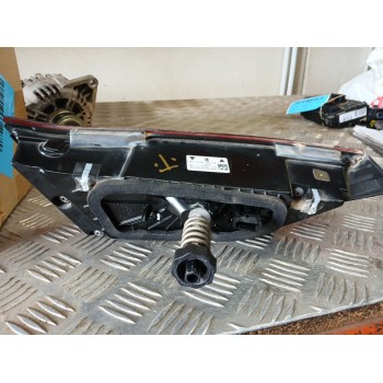 Recambio de piloto trasero derecho interior para bmw 1 (f40) 116 d referencia OEM IAM   