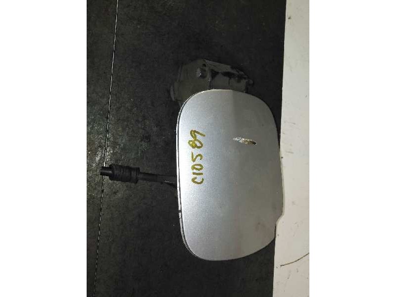 Recambio de tapa exterior combustible para renault clio iii 1.5 dci diesel referencia OEM IAM  PLATA 