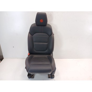 ASIENTO DELANTERO IZQUIERDO 