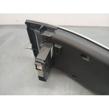 Recambio de pantalla multifuncion para volvo v50 familiar 2.0 d kinetic referencia OEM IAM 30679647  