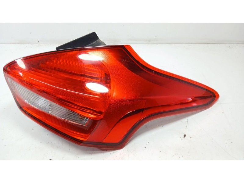 Recambio de piloto trasero derecho para ford focus iii 1.0 ecoboost referencia OEM IAM 1906354 F1BE13404CF 