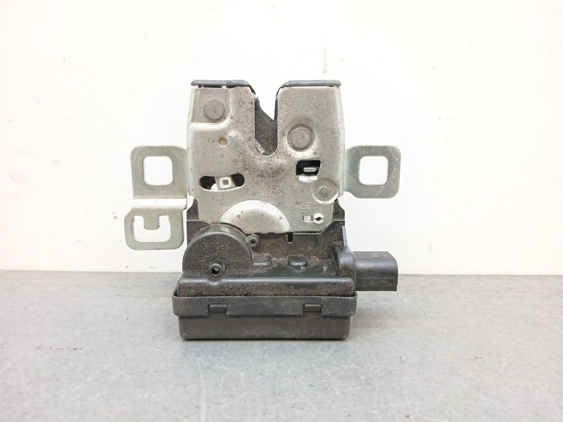 Recambio de cerradura maletero / porton para bmw r56 cooper referencia OEM IAM 2754528  