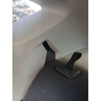CINTURON SEGURIDAD TRASERO DERECHO 