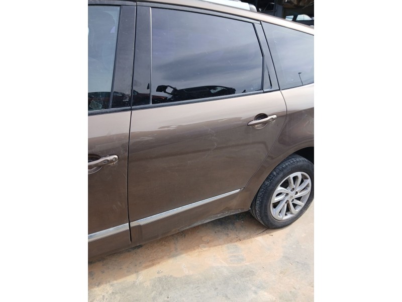 Recambio de puerta trasera izquierda para renault grand scénic iii (jz0/1_) 1.4 16v (jz0f) referencia OEM IAM 821017991R  