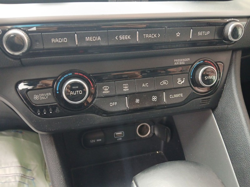 Recambio de mando climatizador para kia niro i (de) 1.6 gdi hybrid referencia OEM IAM   