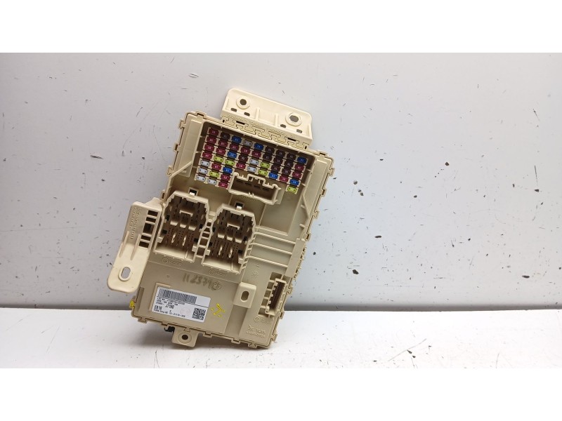 Recambio de caja reles / fusibles para kia ceed drive referencia OEM IAM 91953j7180  
