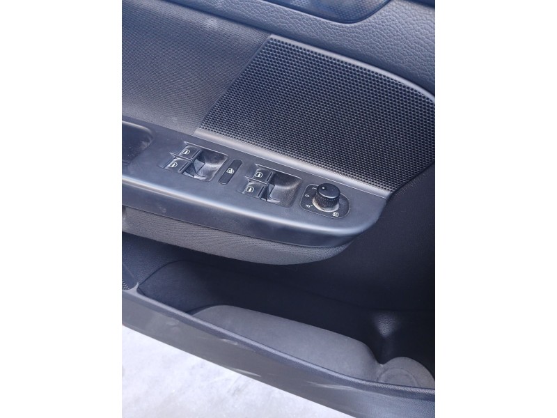 Recambio de mando elevalunas delantero izquierdo para volkswagen golf vi variant (aj5) 1.6 tdi referencia OEM IAM   