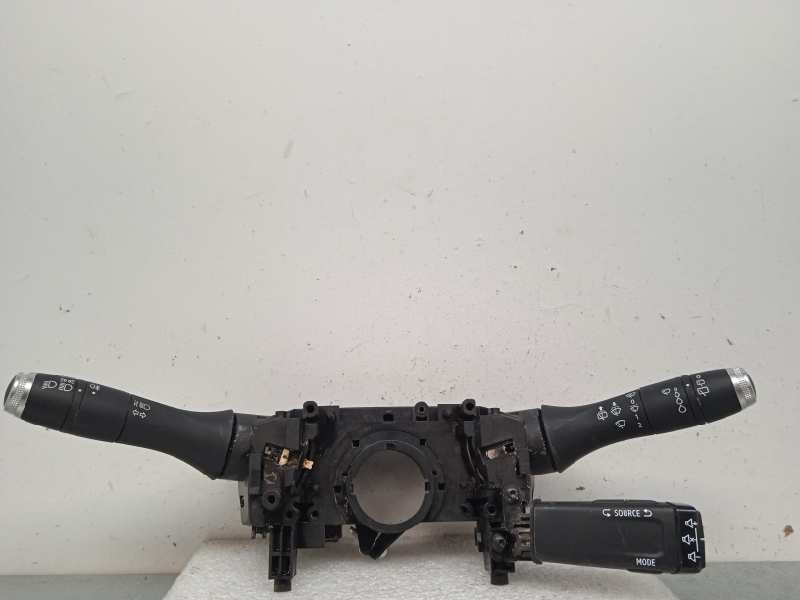 Recambio de mando multifuncion para renault captur ii experience referencia OEM IAM 255672748R  