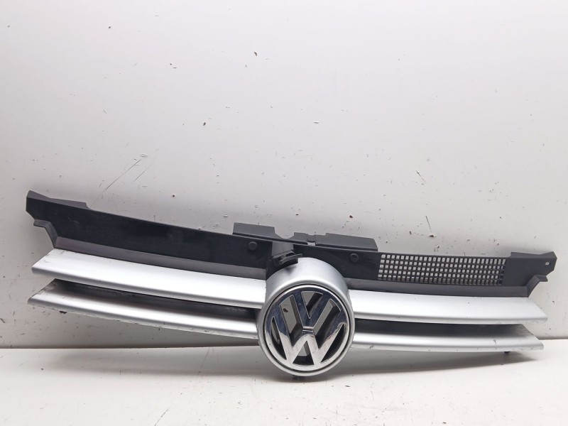 Recambio de rejilla delantera para volkswagen golf iv (1j1) 1.9 tdi referencia OEM IAM 1j0853651h 1j0853655g 