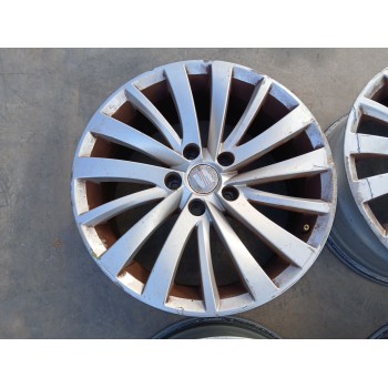 Recambio de juego llantas para seat exeo (3r2) 2.0 tdi referencia OEM IAM 7.5JX17 H2 ET42 X4 3R0601025E