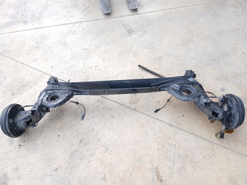 Recambio de puente trasero para nissan micra v (k14) 1.5 dci referencia OEM IAM 555015FA3A  