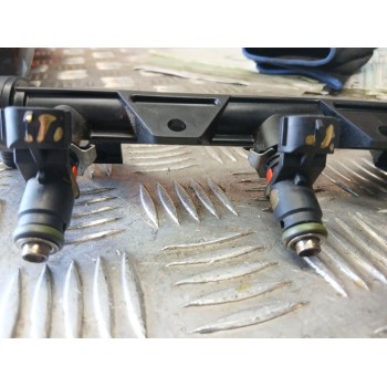 Recambio de rampa inyectora para seat ibiza iv (6j5, 6p1) 1.2 referencia OEM IAM 03e133320a  