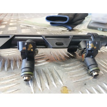 Recambio de rampa inyectora para seat ibiza iv (6j5, 6p1) 1.2 referencia OEM IAM 03e133320a  