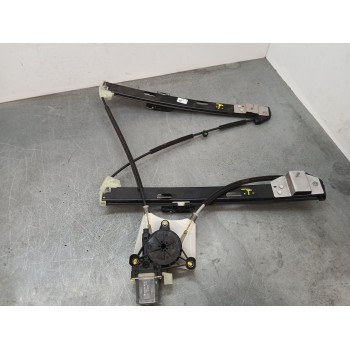 ELEVALUNAS DELANTERO DERECHO 2GA837462F 