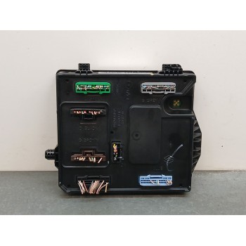 CAJA RELES / FUSIBLES 284b18853r 