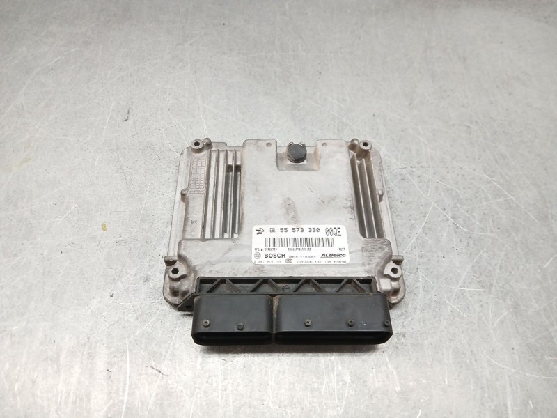 Recambio de centralita motor uce para opel insignia berlina 2.0 cdti cat referencia OEM IAM 0281015149 55573330 