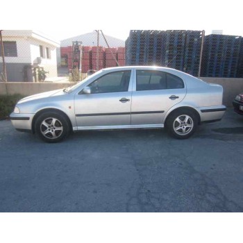 SKODA OCTAVIA BERLINA (1U2)