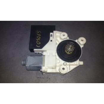 MOTOR ELEVALUNAS DELANTERO DERECHO 0130822219 