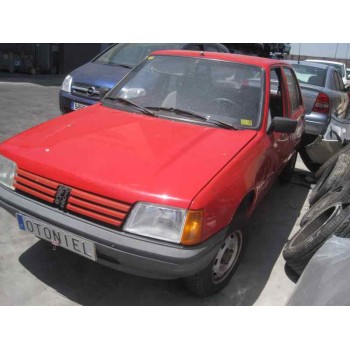 peugeot 205 berlina del año 1985
