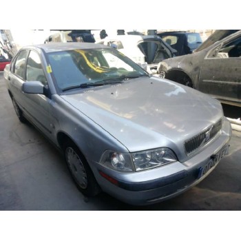volvo s40 berlina del año 2001