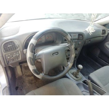 volvo s40 berlina del año 2001