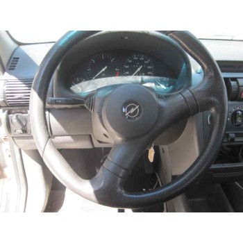 opel corsa b del año 1996