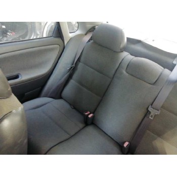 volvo s40 berlina del año 2001