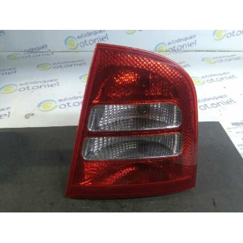 PILOTO TRASERO DERECHO 1U6945112C 