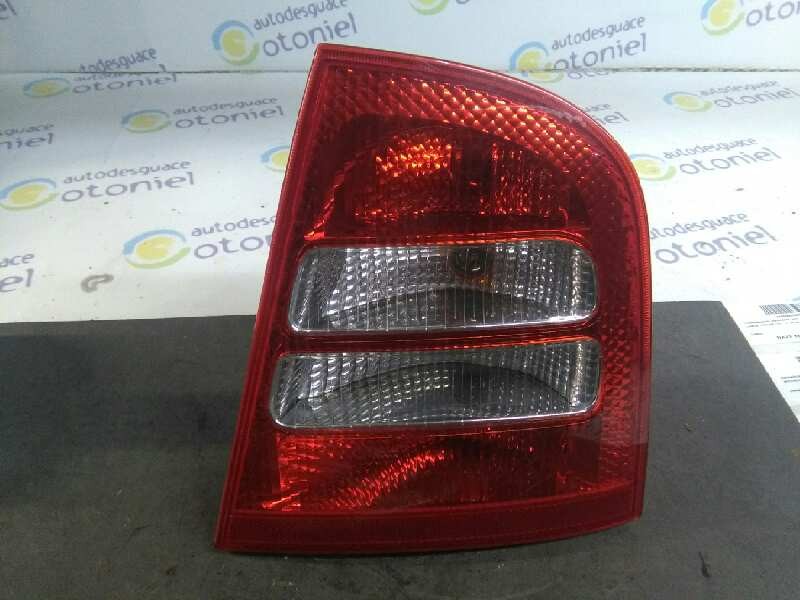 Recambio de piloto trasero derecho para skoda octavia berlina (1u2) ambiente referencia OEM IAM 1U6945112C  